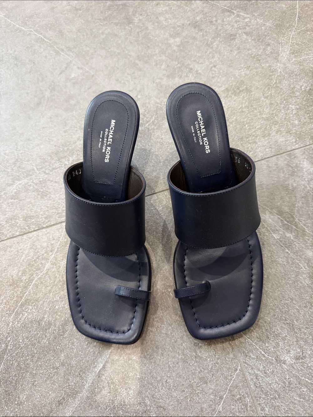 Michael Kors Collection Black Leather Wide-Band Toe-Loop Sandals